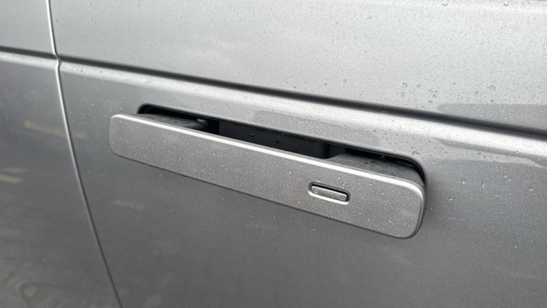 Land Rover Range Rover Velar 2.0 D200 R-Dynamic SE 5dr Auto Diesel Estate